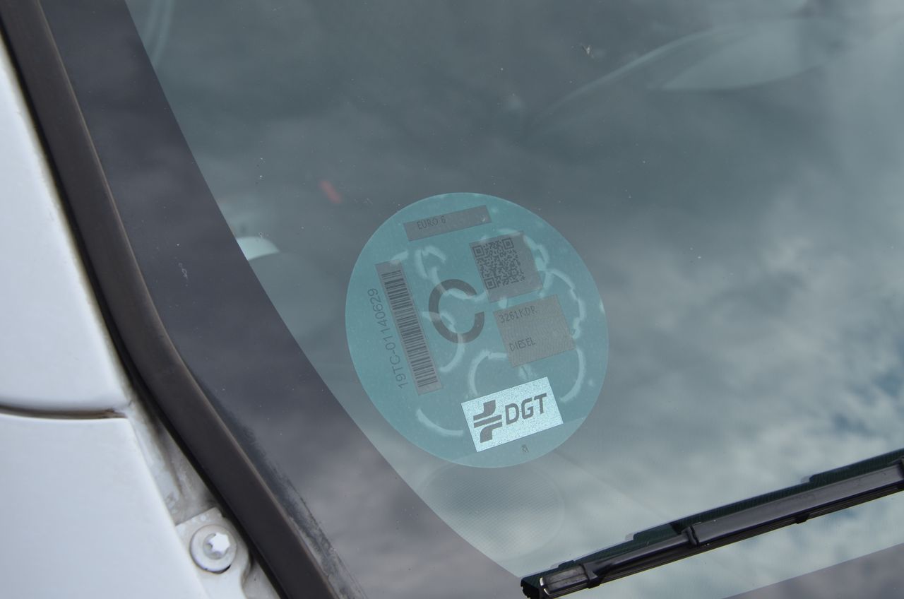 Renault Kangoo II FURGÓN PROFESIONAL 1.5 DCI 90CV E6 ESTANTERÍAS Y CAJONES HECHA TALLER / PUERTA LATERAL - Foto 28