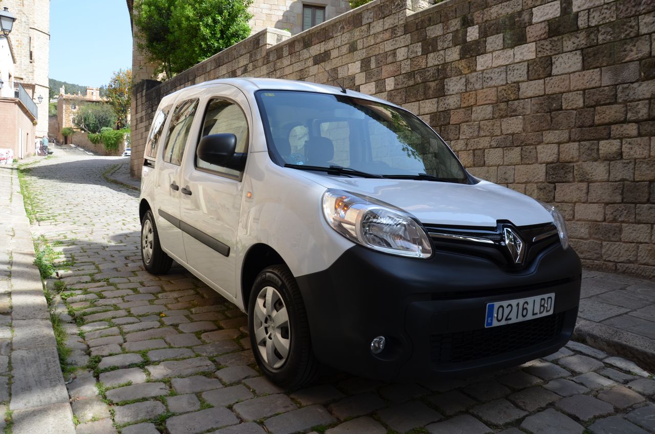 Renault Kangoo COMBI PROFESIONAL 1.5DCI 75CV E6 / DOBLE PUERTA LATERAL / START STOP..  - Foto 26