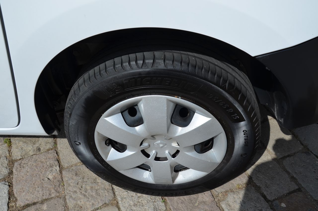 Renault Kangoo COMBI PROFESIONAL 1.5DCI 75CV E6 / DOBLE PUERTA LATERAL / START STOP..  - Foto 10