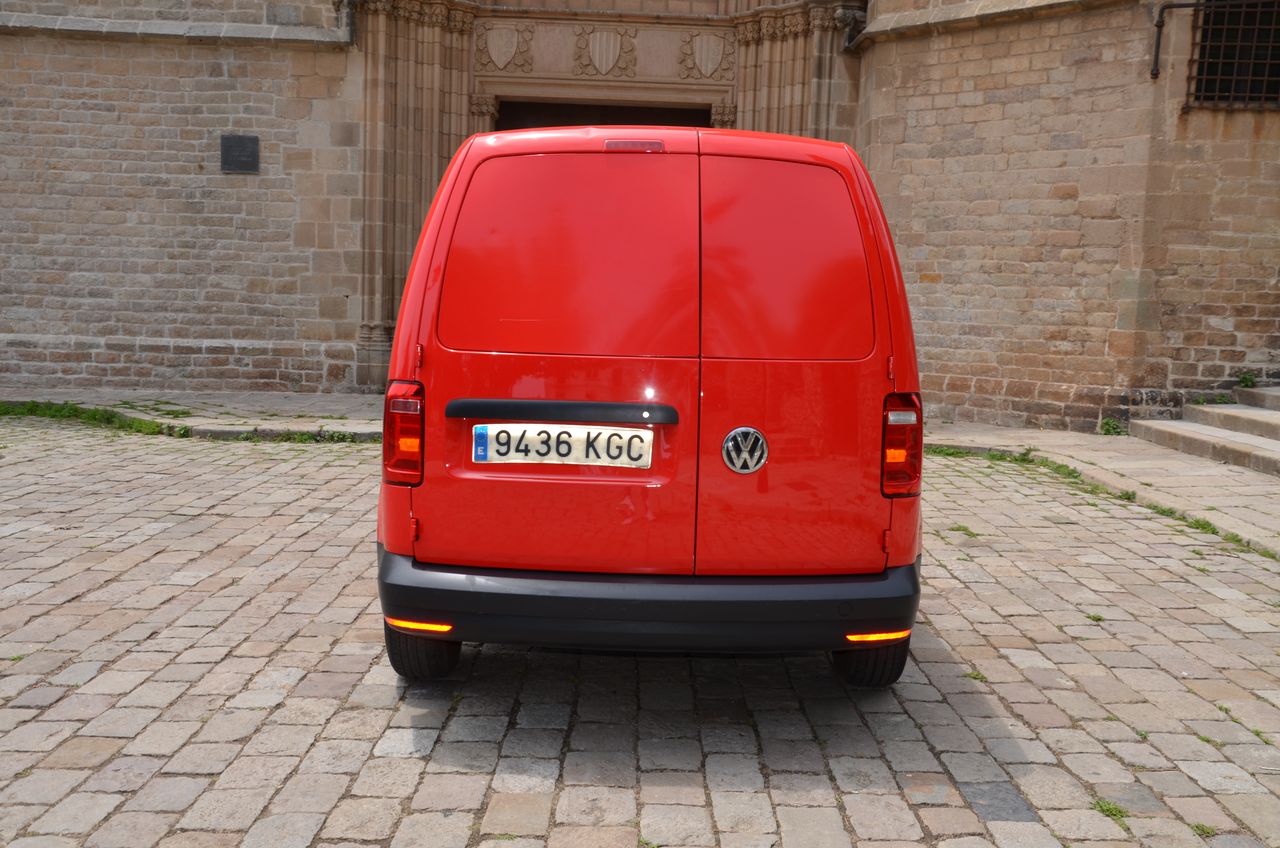 Volkswagen Caddy PROFESIONAL FURGÓN BMT 2.0 TDI 75CV../ PACK CONFORT../  - Foto 9