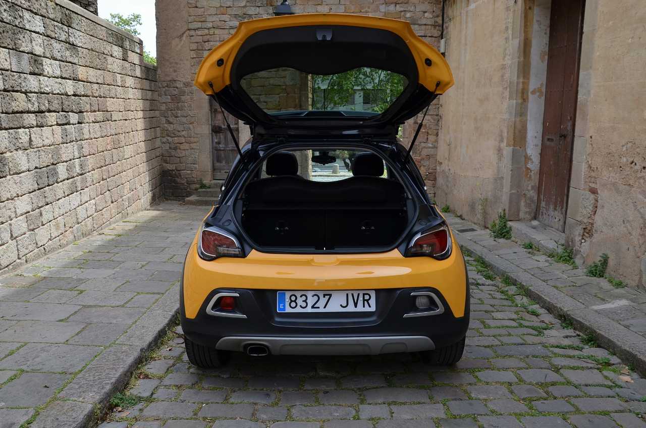 Opel Adam 1.0 XFT ROCKS 3 PUERTAS ../ EDICIÓN LIMITADA../ SÓLO 25.000 KM../ TECHO DESCAPOTABLE - Foto 24