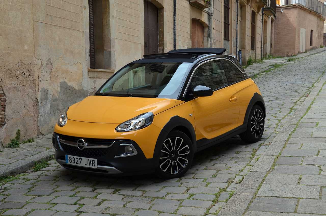 Opel Adam 1.0 XFT ROCKS 3 PUERTAS ../ EDICIÓN LIMITADA../ SÓLO 25.000 KM../ TECHO DESCAPOTABLE - Foto 7