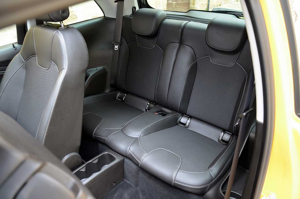 Opel Adam 1.0 XFT ROCKS 3 PUERTAS ../ EDICIÓN LIMITADA../ SÓLO 25.000 KM../ TECHO DESCAPOTABLE - Foto 17