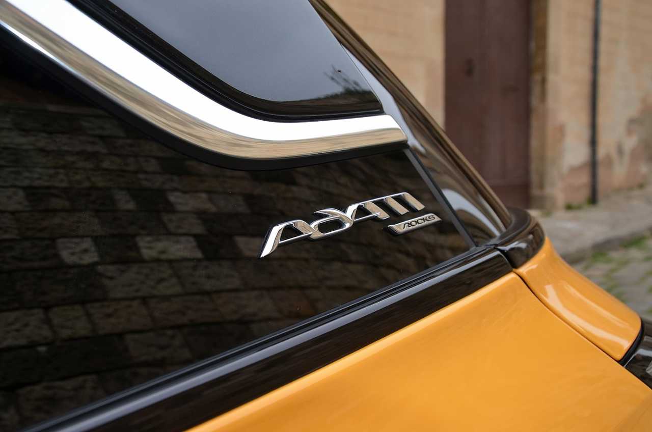 Opel Adam 1.0 XFT ROCKS 3 PUERTAS ../ EDICIÓN LIMITADA../ SÓLO 25.000 KM../ TECHO DESCAPOTABLE - Foto 22