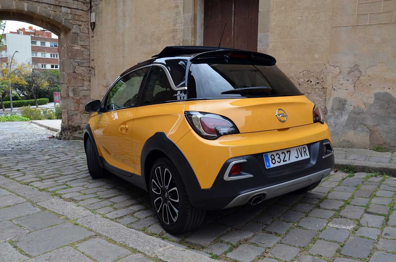 Opel Adam 1.0 XFT ROCKS 3 PUERTAS ../ EDICIÓN LIMITADA../ SÓLO 25.000 KM../ TECHO DESCAPOTABLE - Foto 18