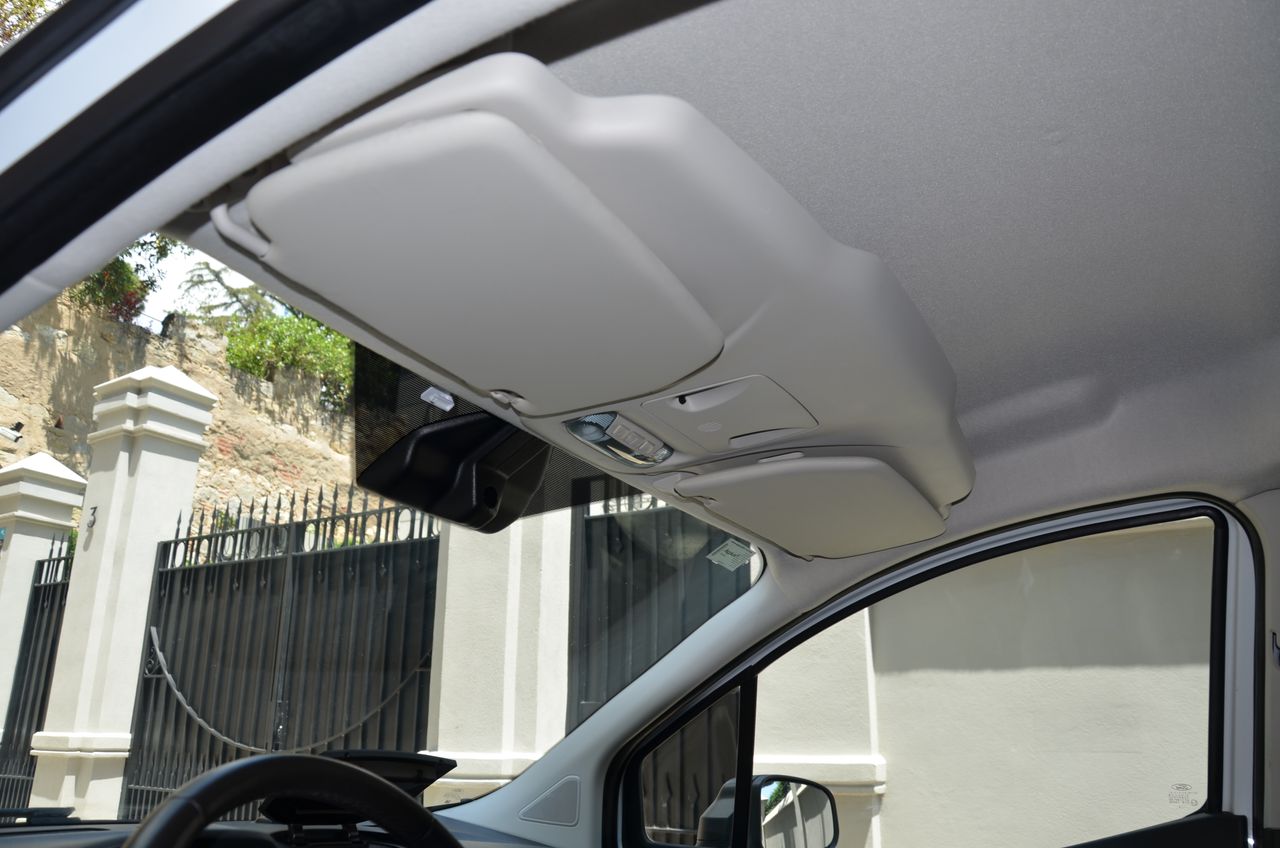 Ford Transit Courier 1.5TDCI TREND 75CV PUERTA LATERAL /  OFERTÓN..  - Foto 31