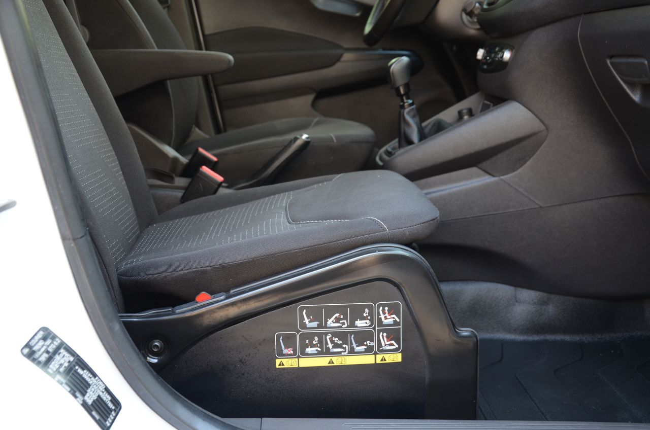 Ford Transit Courier 1.5TDCI TREND 75CV PUERTA LATERAL /  OFERTÓN..  - Foto 40