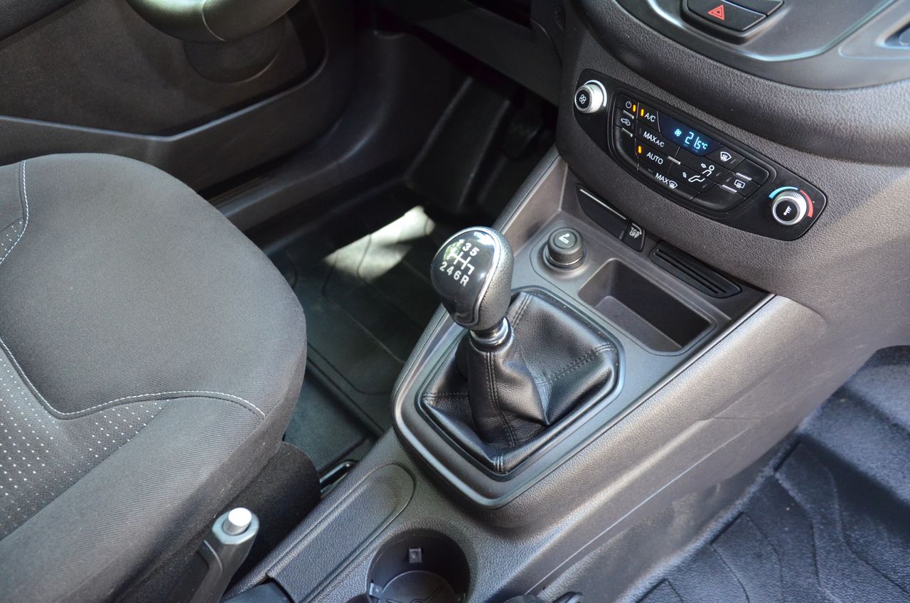 Ford Transit Courier 1.5TDCI TREND 75CV PUERTA LATERAL /  OFERTÓN..  - Foto 47