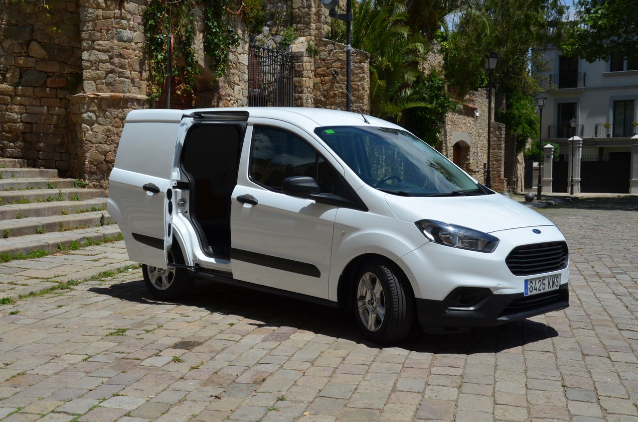 Ford Transit Courier 1.5TDCI TREND 75CV PUERTA LATERAL /  OFERTÓN..  - Foto 9