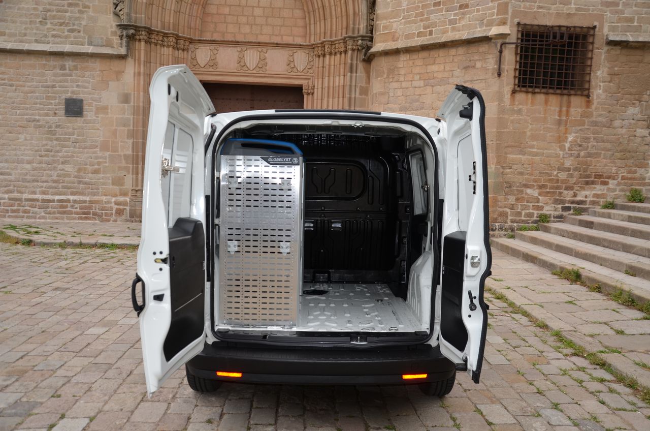 Opel Combo D CARGO L1 H1 1.3 CDTI 95CV MT5 E6 ETIQUETA C ( AZUL )  - Foto 12