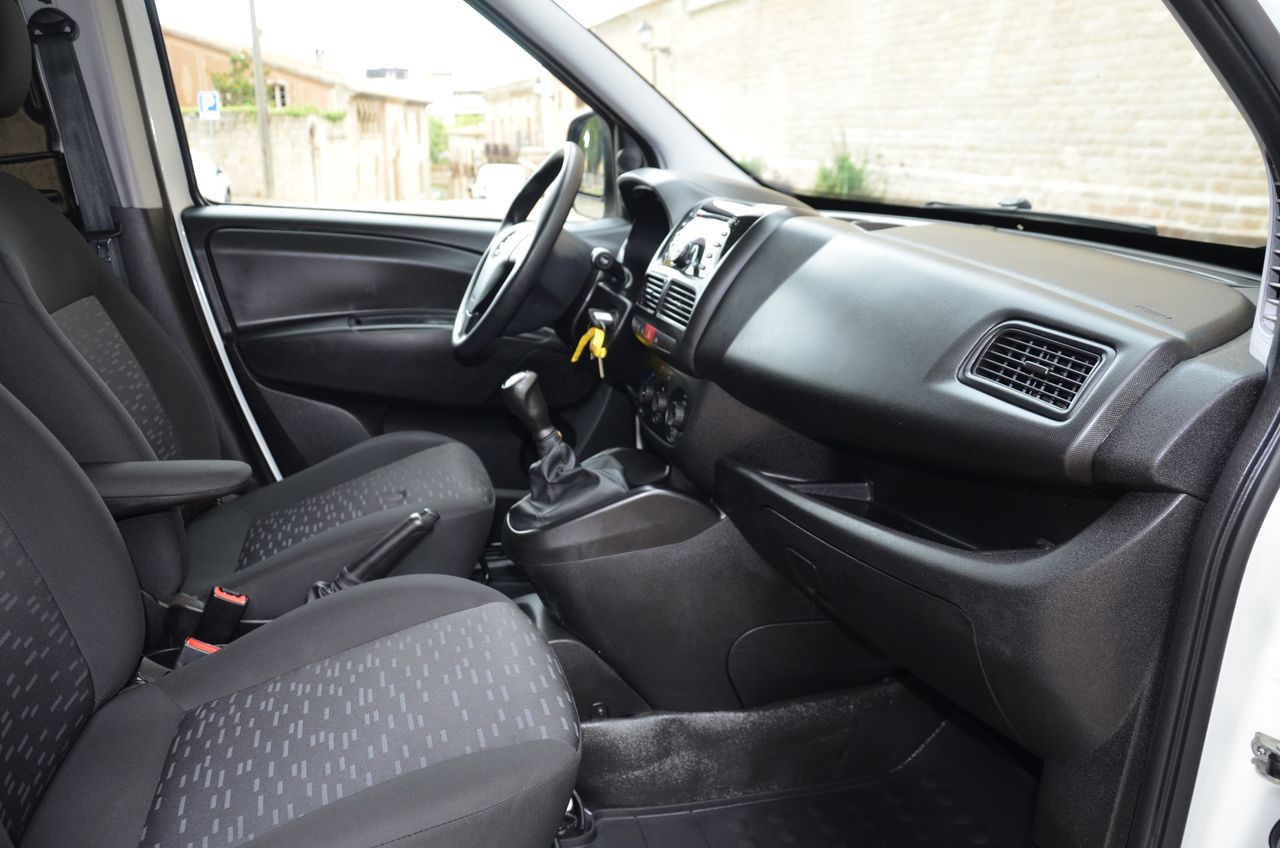 Opel Combo D CARGO L1 H1 1.3 CDTI 95CV MT5 E6 ETIQUETA C ( AZUL )  - Foto 28
