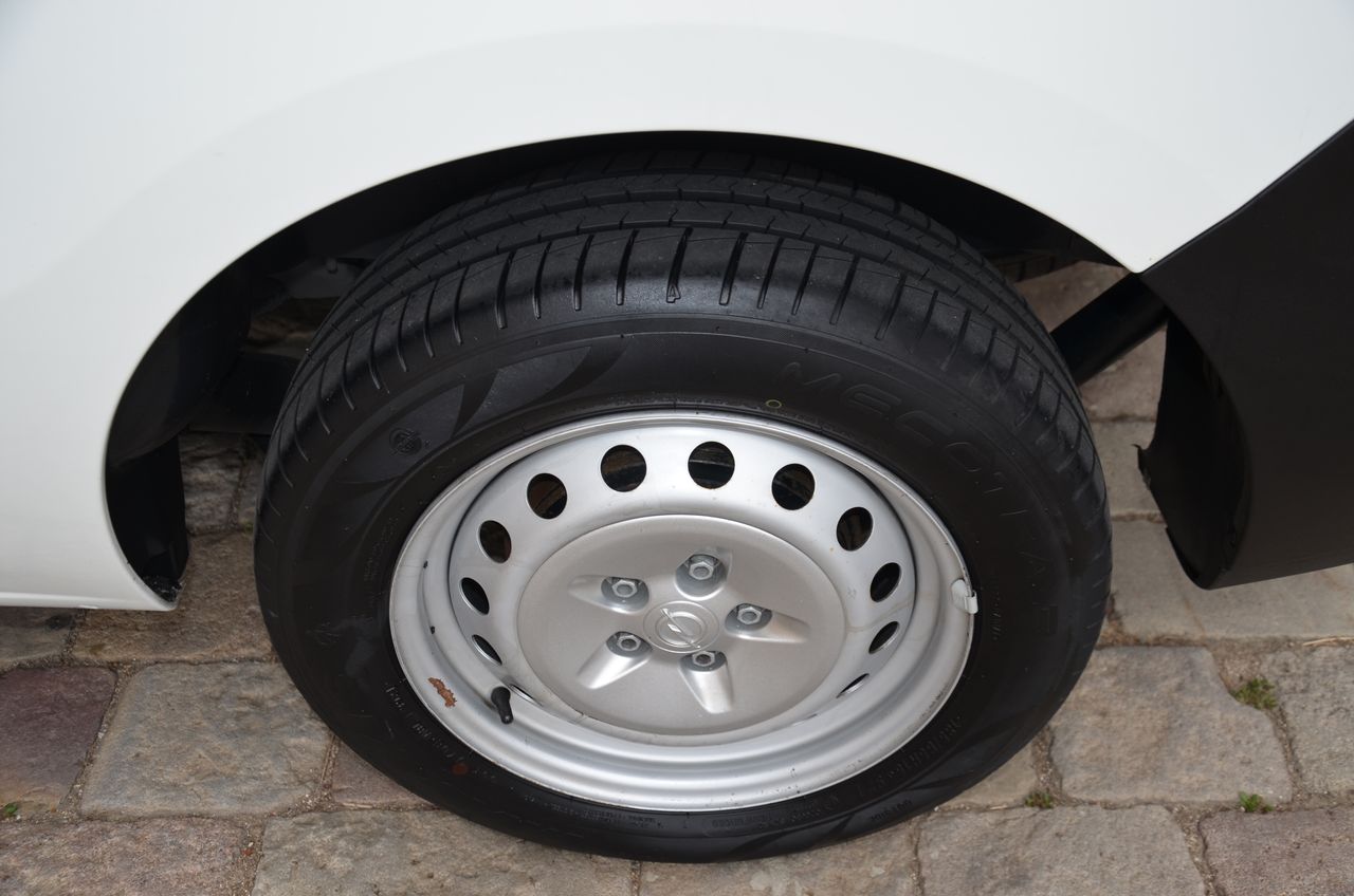 Opel Combo D CARGO L1 H1 1.3 CDTI 95CV MT5 E6 ETIQUETA C ( AZUL )  - Foto 40