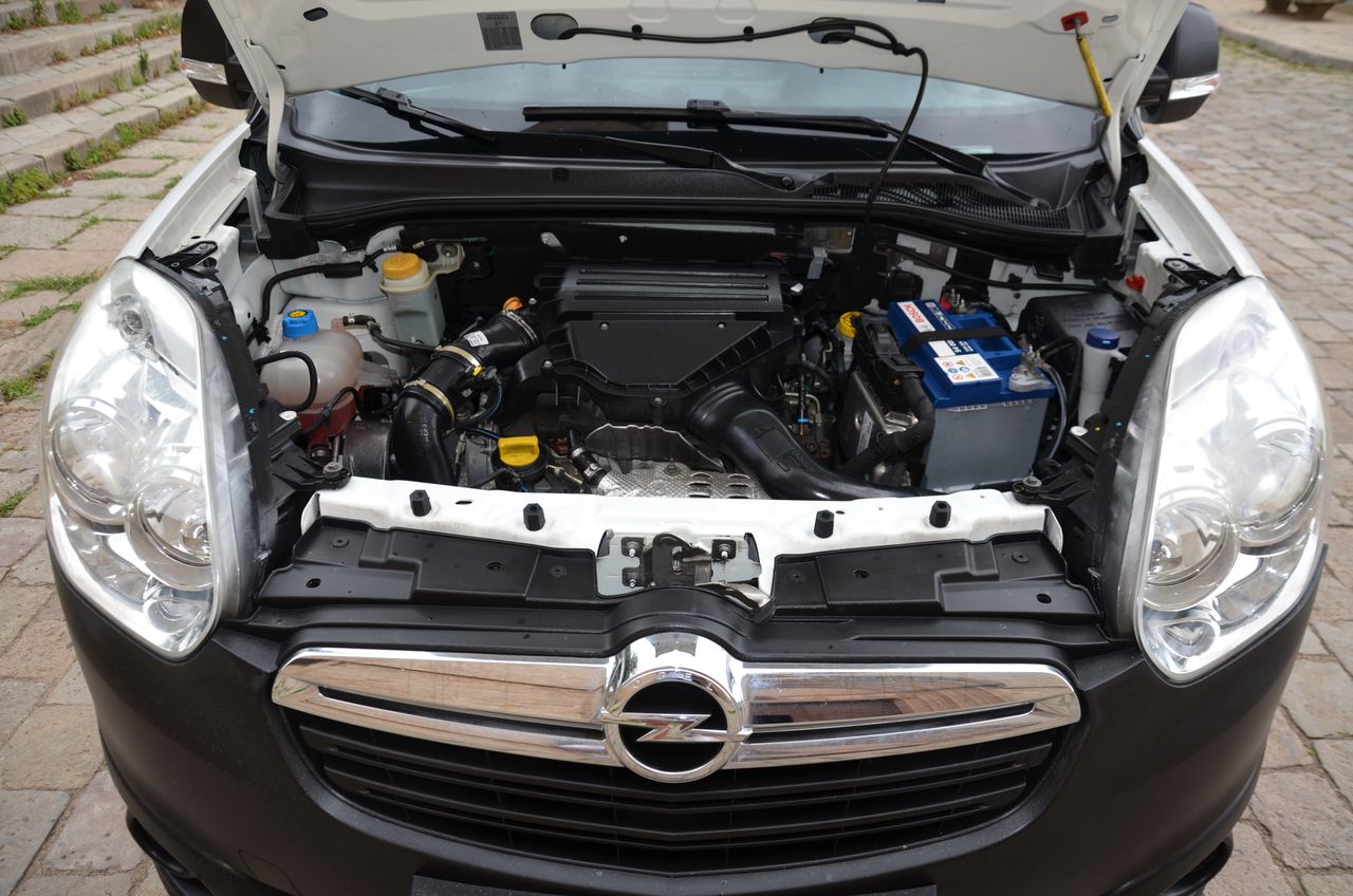 Opel Combo D CARGO L1 H1 1.3 CDTI 95CV MT5 E6 ETIQUETA C ( AZUL )  - Foto 46