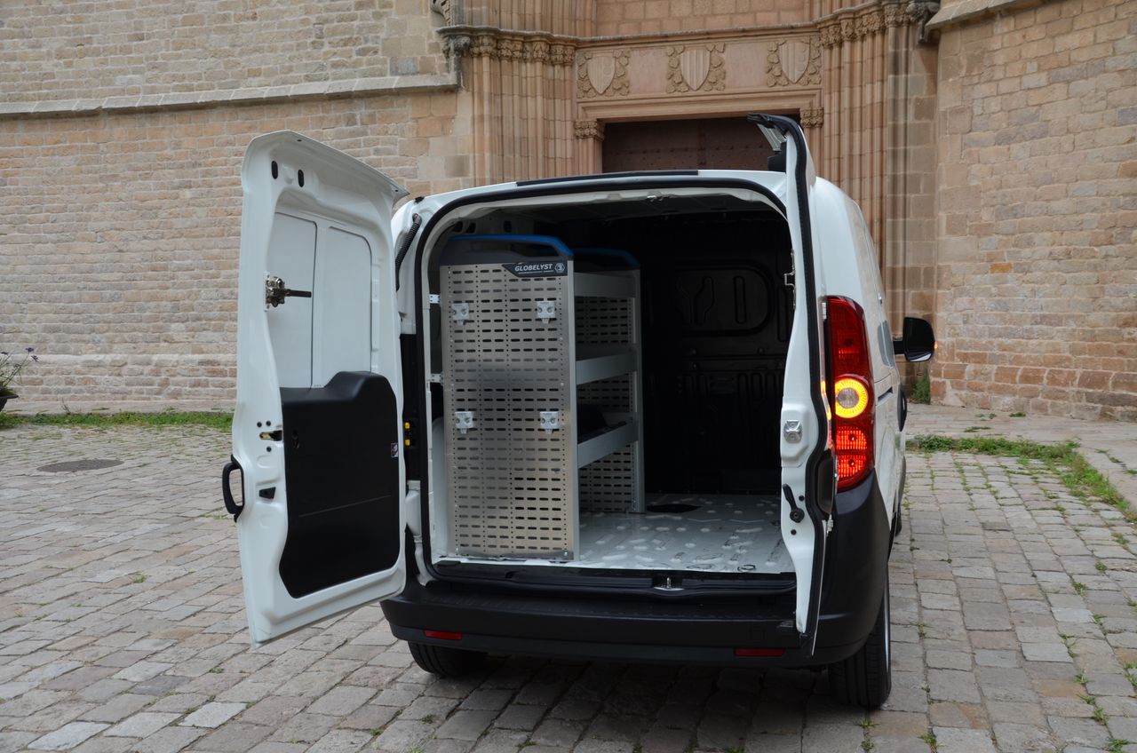 Opel Combo D CARGO L1 H1 1.3 CDTI 95CV MT5 E6 ETIQUETA C ( AZUL )  - Foto 11