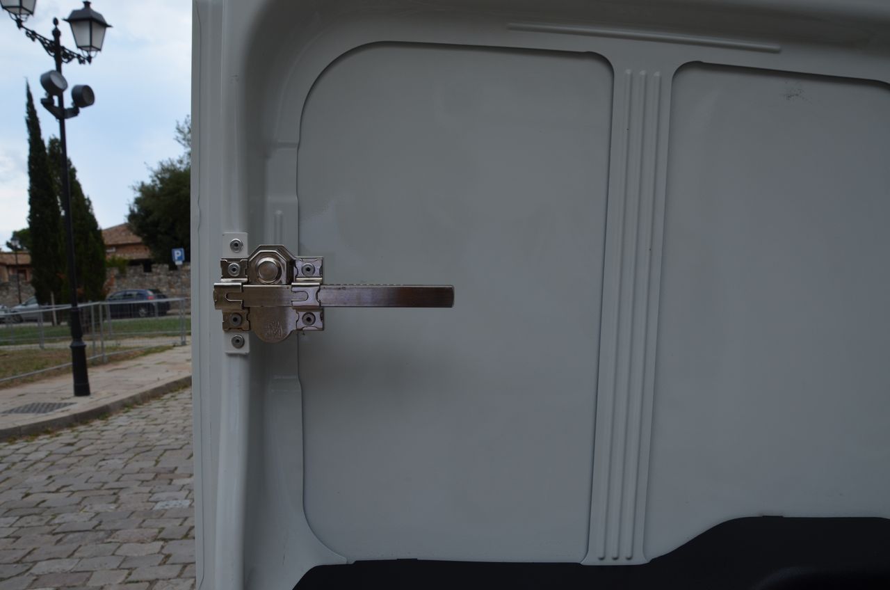 Opel Combo D CARGO L1 H1 1.3 CDTI 95CV MT5 E6 ETIQUETA C ( AZUL )  - Foto 38