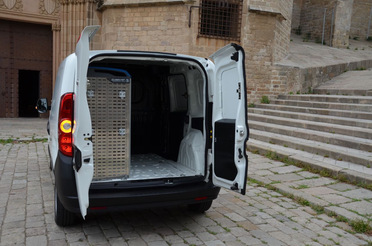 Opel Combo D CARGO L1 H1 1.3 CDTI 95CV MT5 E6 ETIQUETA C ( AZUL )  - Foto 10