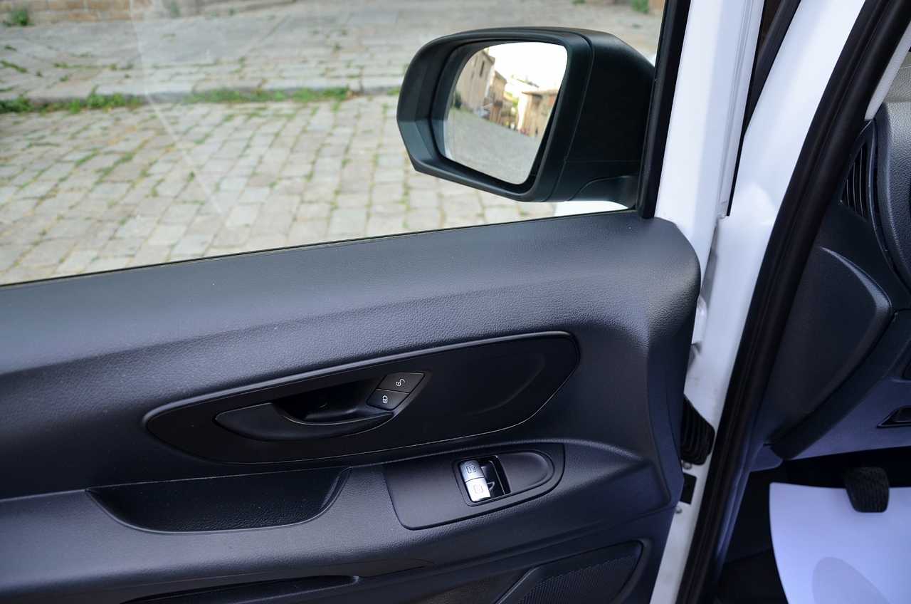 Mercedes Vito 111 CDI LARGA  4 PUERTAS **PUERTA LATERAL DESLIZANTE **  - Foto 6