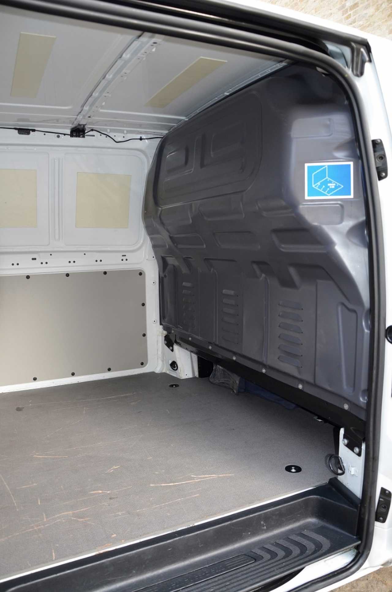 Mercedes Vito 111 CDI LARGA  4 PUERTAS **PUERTA LATERAL DESLIZANTE **  - Foto 21