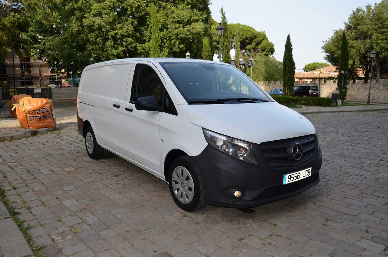 Mercedes Vito 111 CDI LARGA  4 PUERTAS **PUERTA LATERAL DESLIZANTE **  - Foto 18