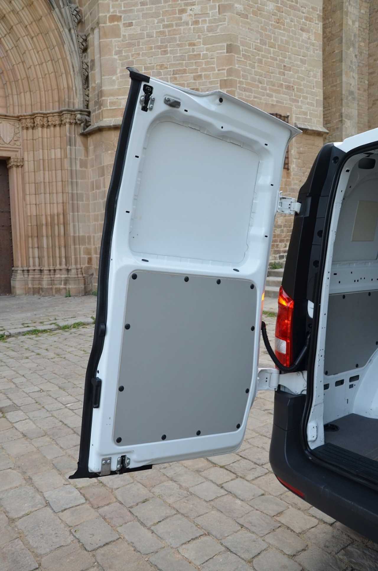 Mercedes Vito 111 CDI LARGA  4 PUERTAS **PUERTA LATERAL DESLIZANTE **  - Foto 11