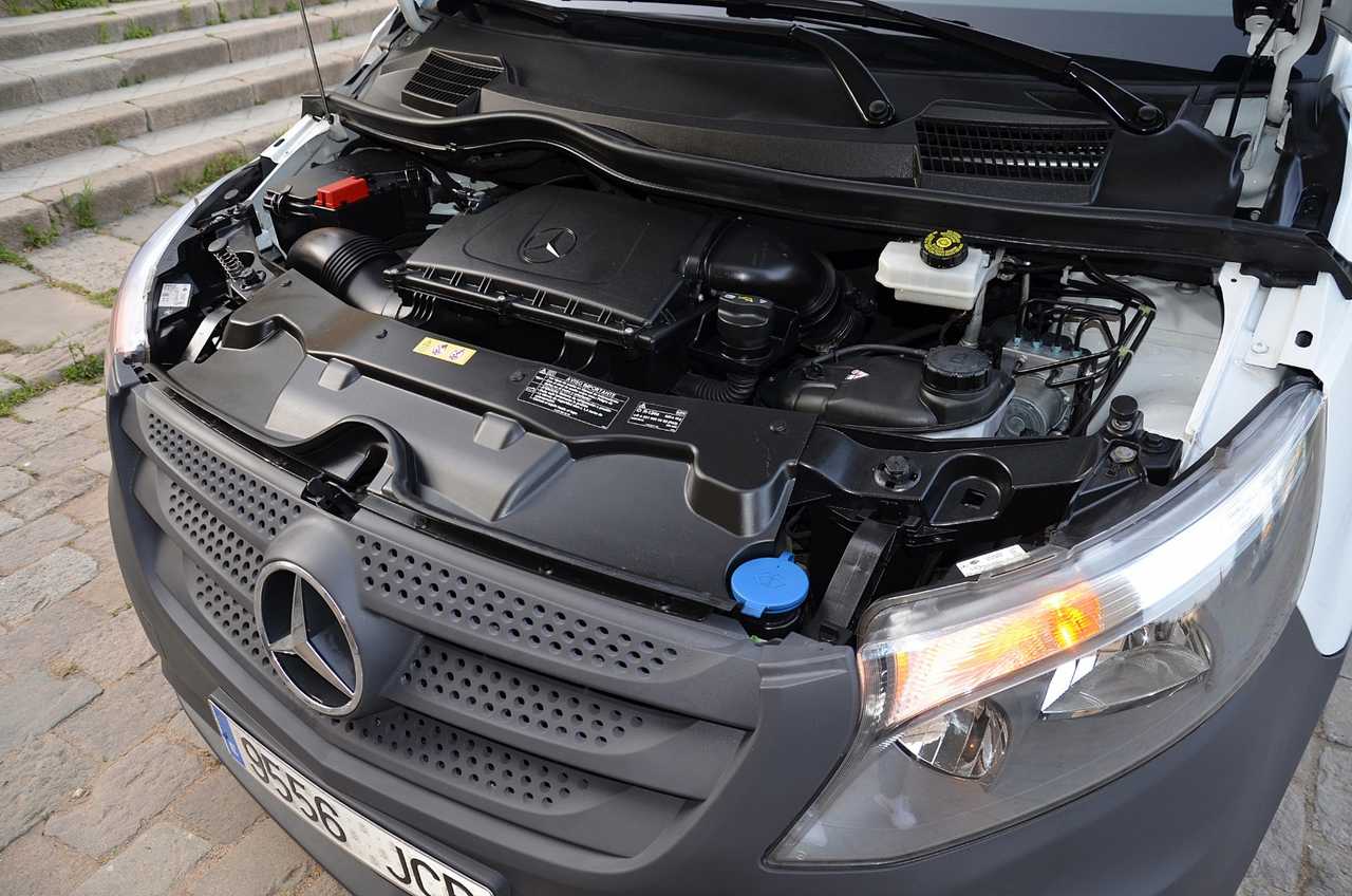 Mercedes Vito 111 CDI LARGA  4 PUERTAS **PUERTA LATERAL DESLIZANTE **  - Foto 34