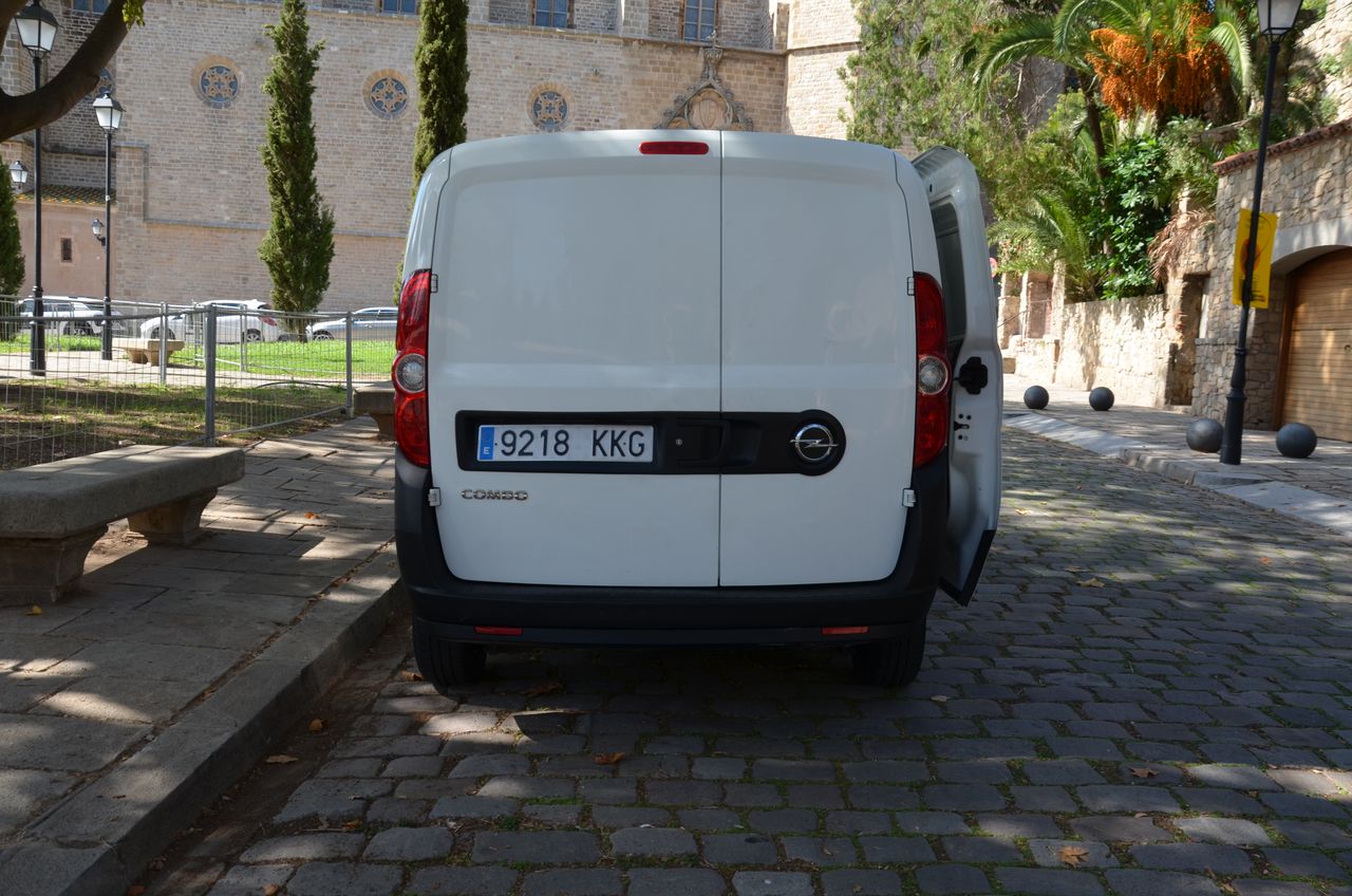 Opel Combo CARGO 1.3 CDTI 95CV L1 H1 FURGÓN  - Foto 9