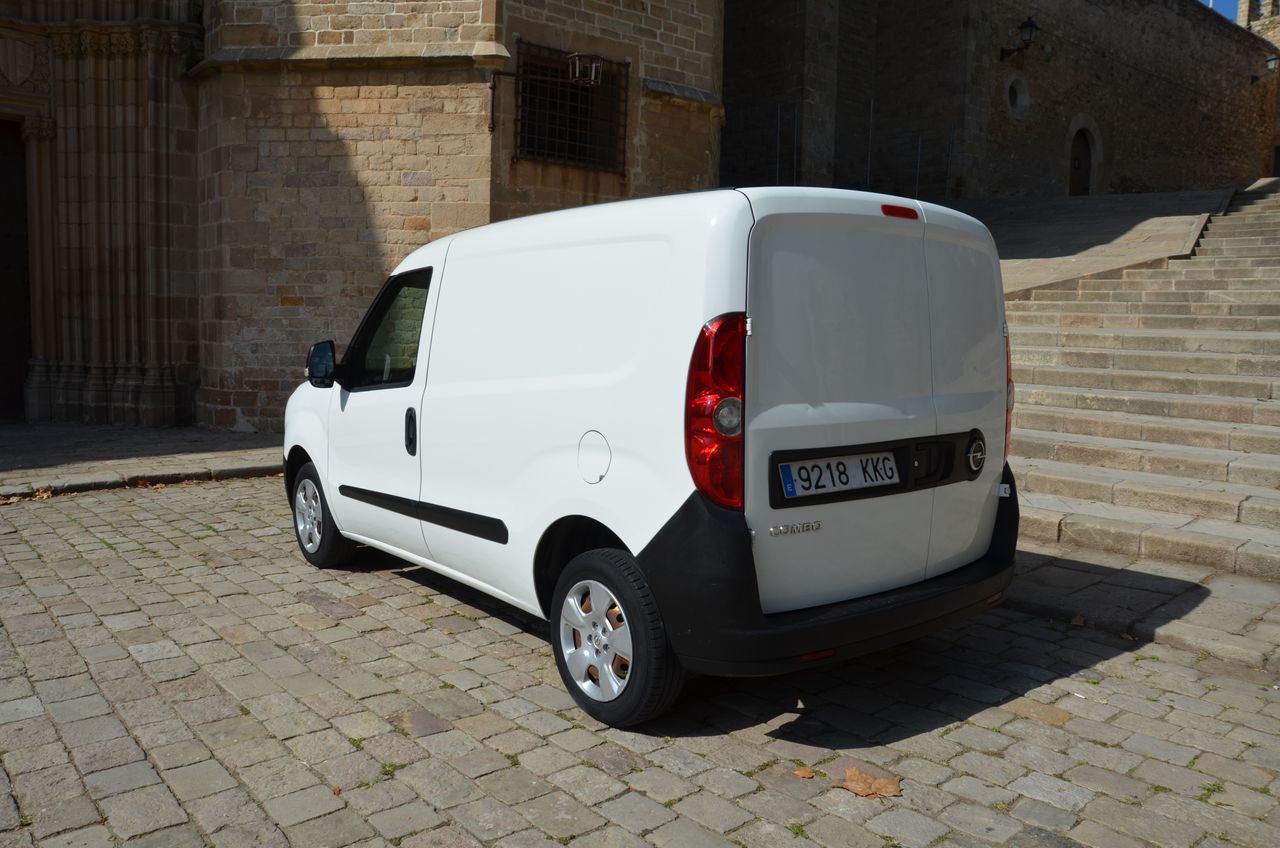 Opel Combo CARGO 1.3 CDTI 95CV L1 H1 FURGÓN  - Foto 17