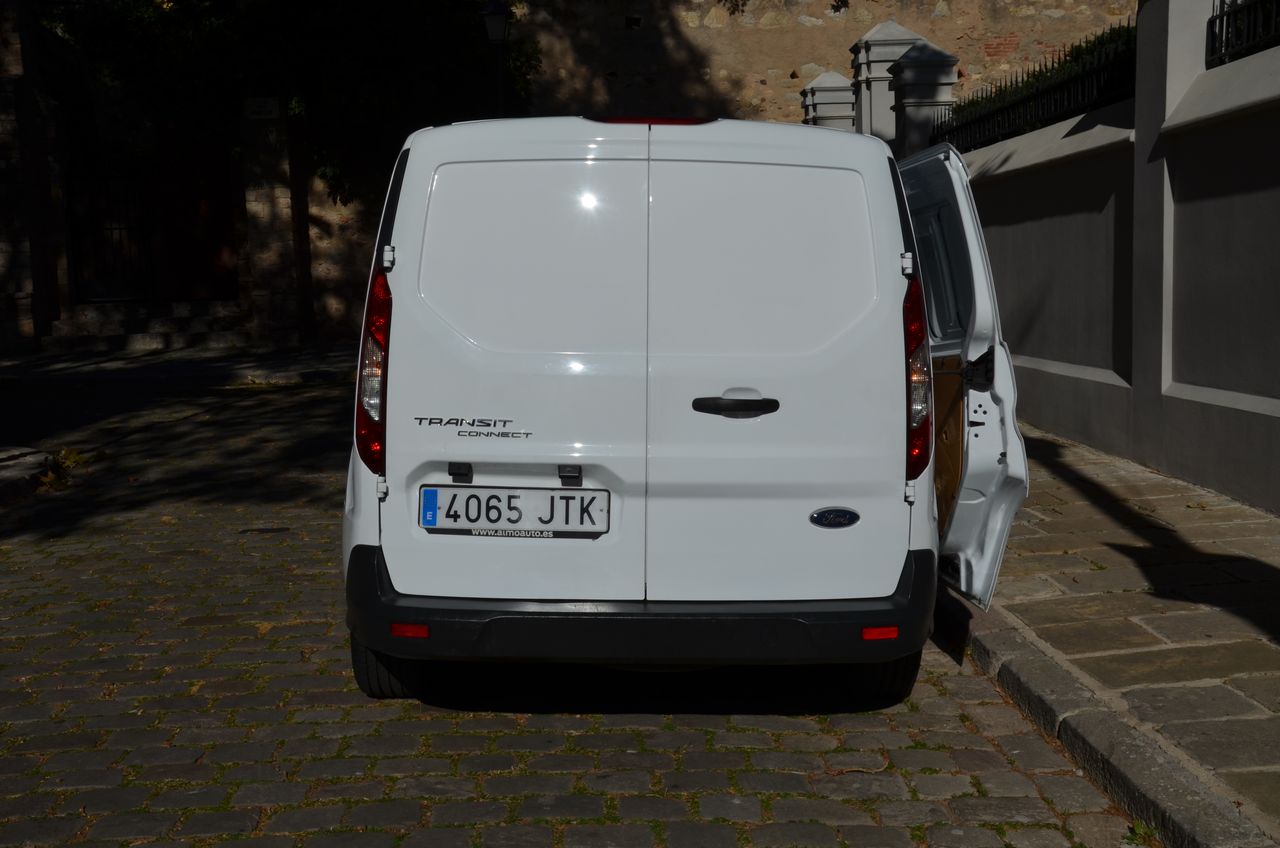 Ford Transit Connect FURGÓN 200  L1 TREND 1.5TDCI 75CV MT5 Euro6 TRES PLAZAS/ ESTANTERIAS Y PUERTAS ABATIBLES DE ALUMINIO/ SUELO DE MADERA FINLANDESA  - Foto 8