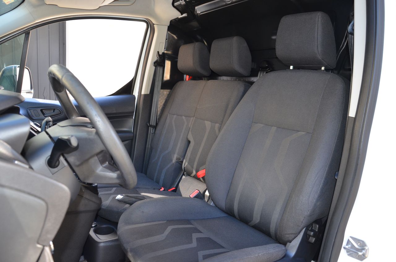 Ford Transit Connect FURGÓN 200  L1 TREND 1.5TDCI 75CV MT5 Euro6 TRES PLAZAS/ ESTANTERIAS Y PUERTAS ABATIBLES DE ALUMINIO/ SUELO DE MADERA FINLANDESA  - Foto 5