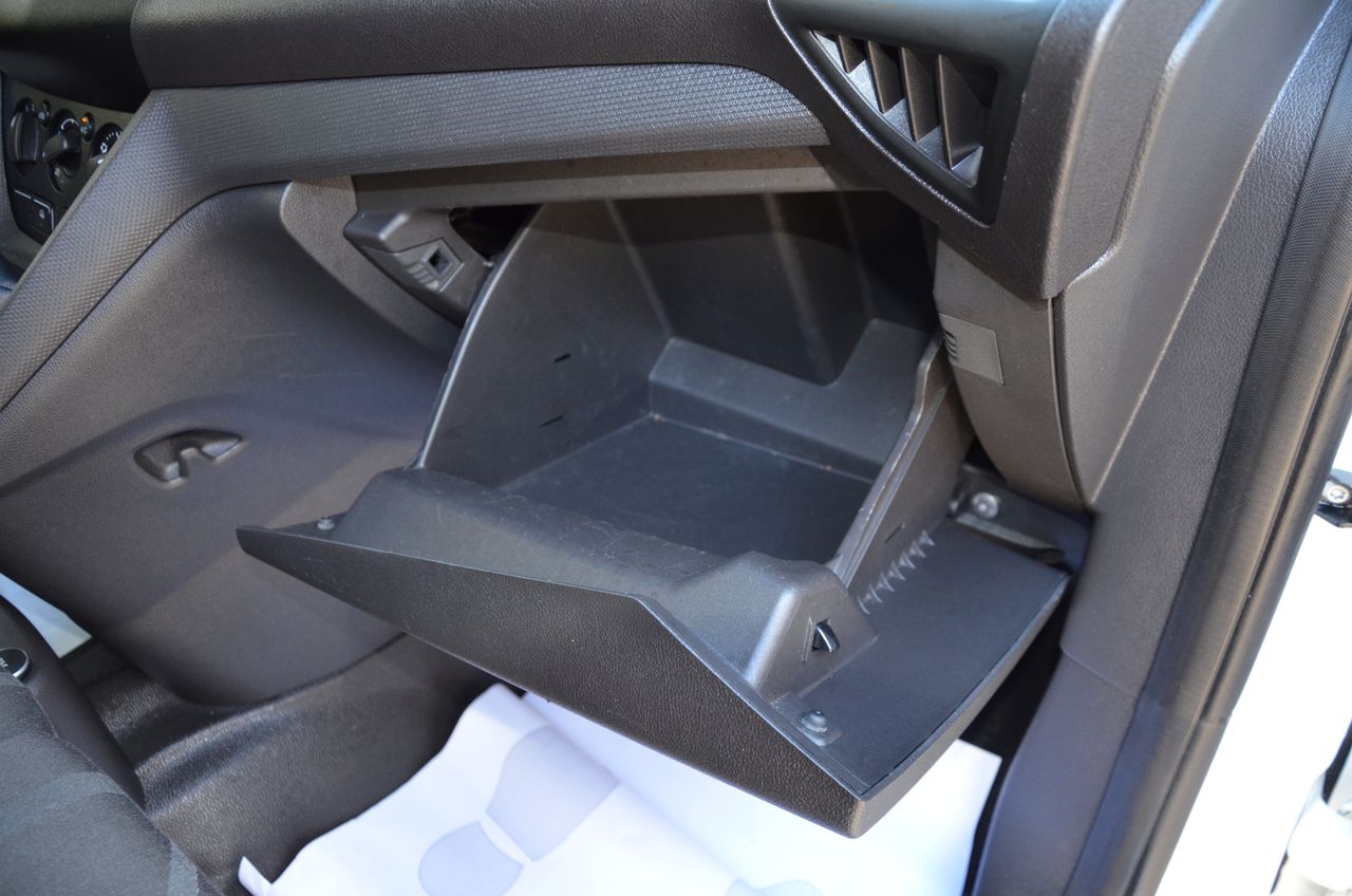 Ford Transit Connect FURGÓN 200  L1 TREND 1.5TDCI 75CV MT5 Euro6 TRES PLAZAS/ ESTANTERIAS Y PUERTAS ABATIBLES DE ALUMINIO/ SUELO DE MADERA FINLANDESA  - Foto 27