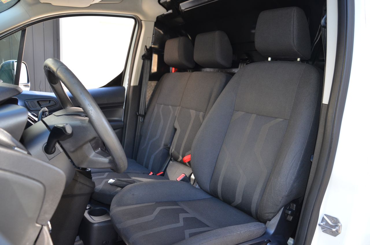 Ford Transit Connect FURGÓN 200  L1 TREND 1.5TDCI 75CV MT5 Euro6 TRES PLAZAS/ ESTANTERIAS Y PUERTAS ABATIBLES DE ALUMINIO/ SUELO DE MADERA FINLANDESA  - Foto 33
