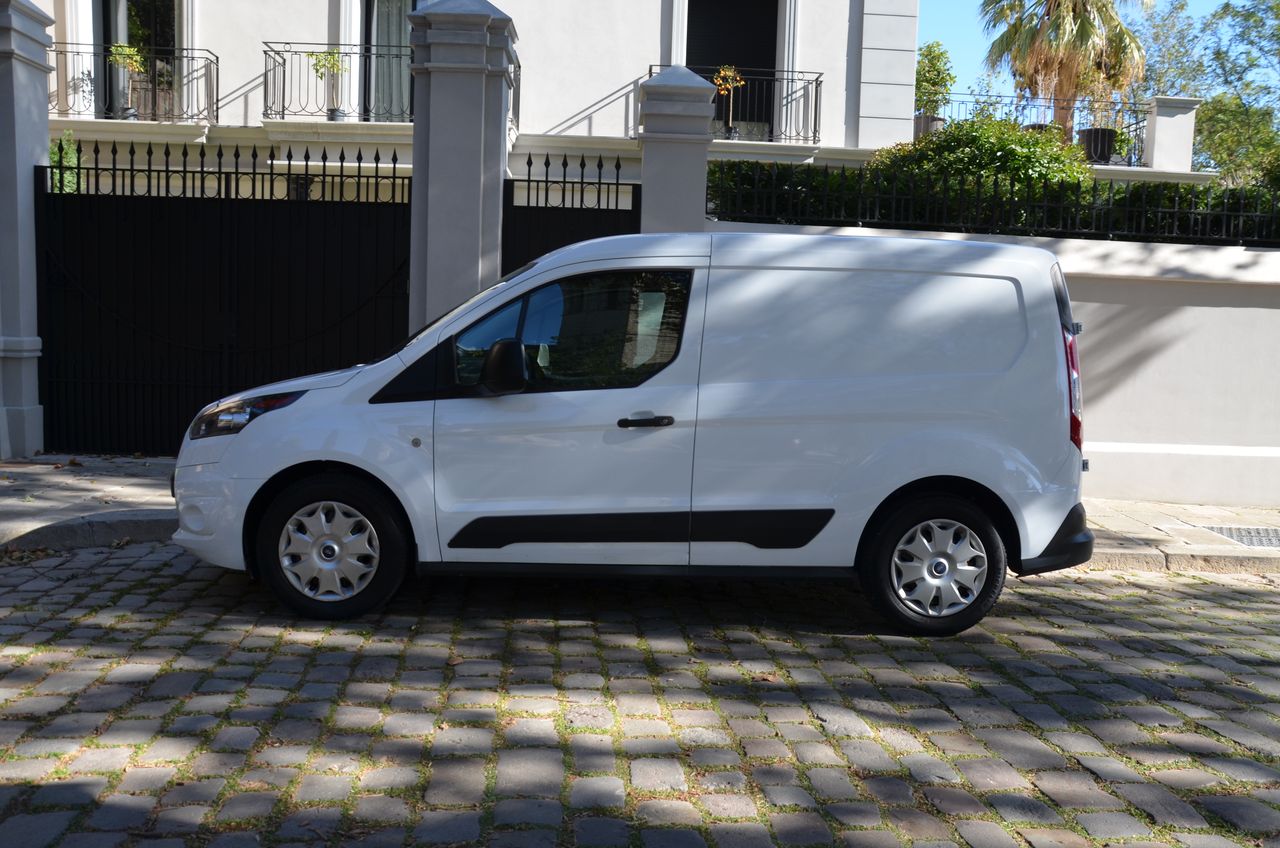 Ford Transit Connect FURGÓN 200  L1 TREND 1.5TDCI 75CV MT5 Euro6 TRES PLAZAS/ ESTANTERIAS Y PUERTAS ABATIBLES DE ALUMINIO/ SUELO DE MADERA FINLANDESA  - Foto 30