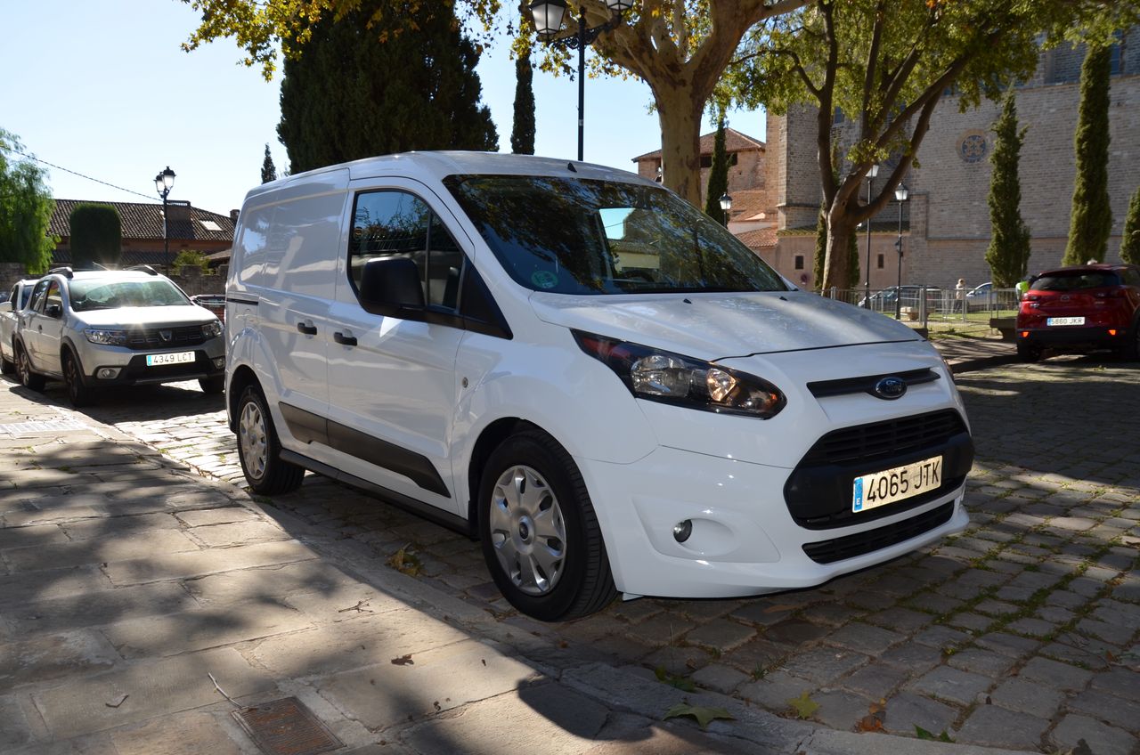 Ford Transit Connect FURGÓN 200  L1 TREND 1.5TDCI 75CV MT5 Euro6 TRES PLAZAS/ ESTANTERIAS Y PUERTAS ABATIBLES DE ALUMINIO/ SUELO DE MADERA FINLANDESA  - Foto 35