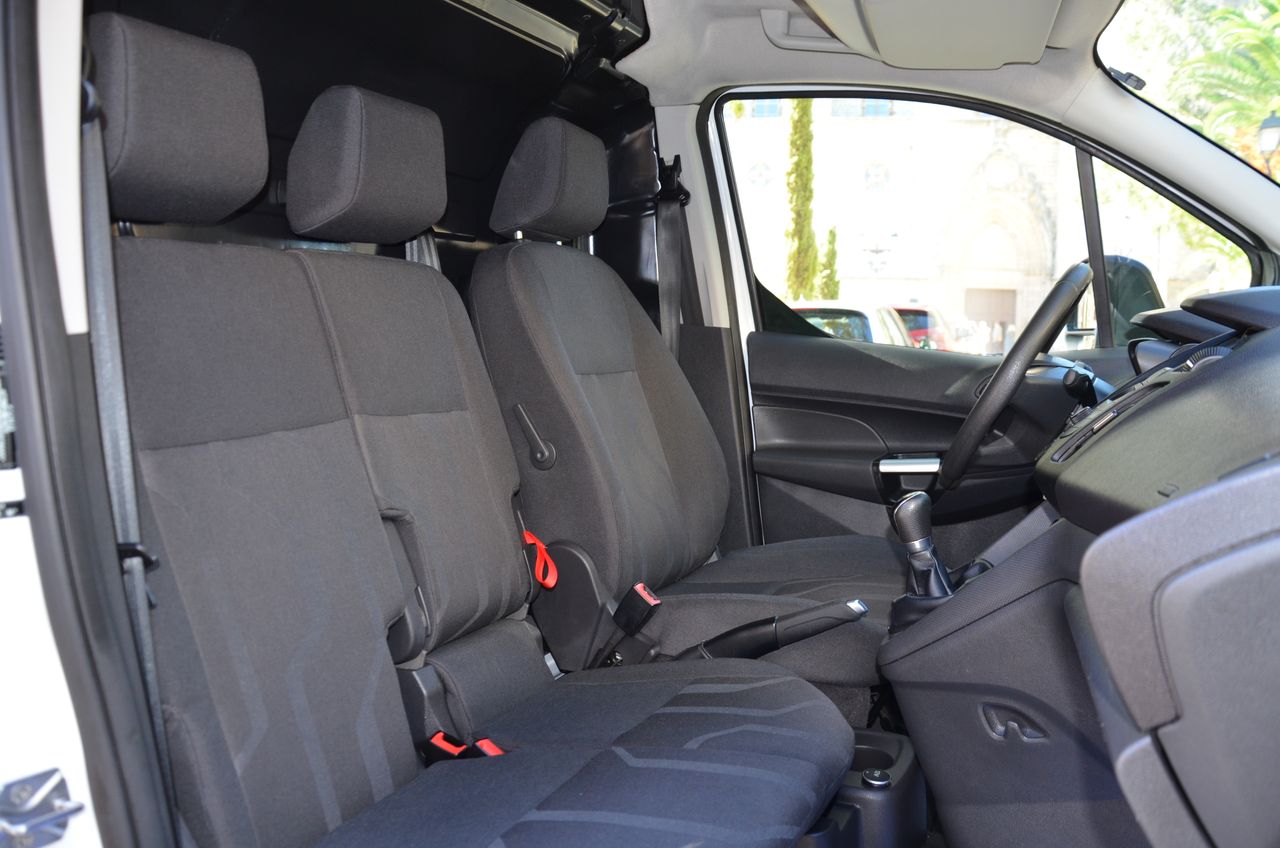 Ford Transit Connect FURGÓN 200  L1 TREND 1.5TDCI 75CV MT5 Euro6 TRES PLAZAS/ ESTANTERIAS Y PUERTAS ABATIBLES DE ALUMINIO/ SUELO DE MADERA FINLANDESA  - Foto 17