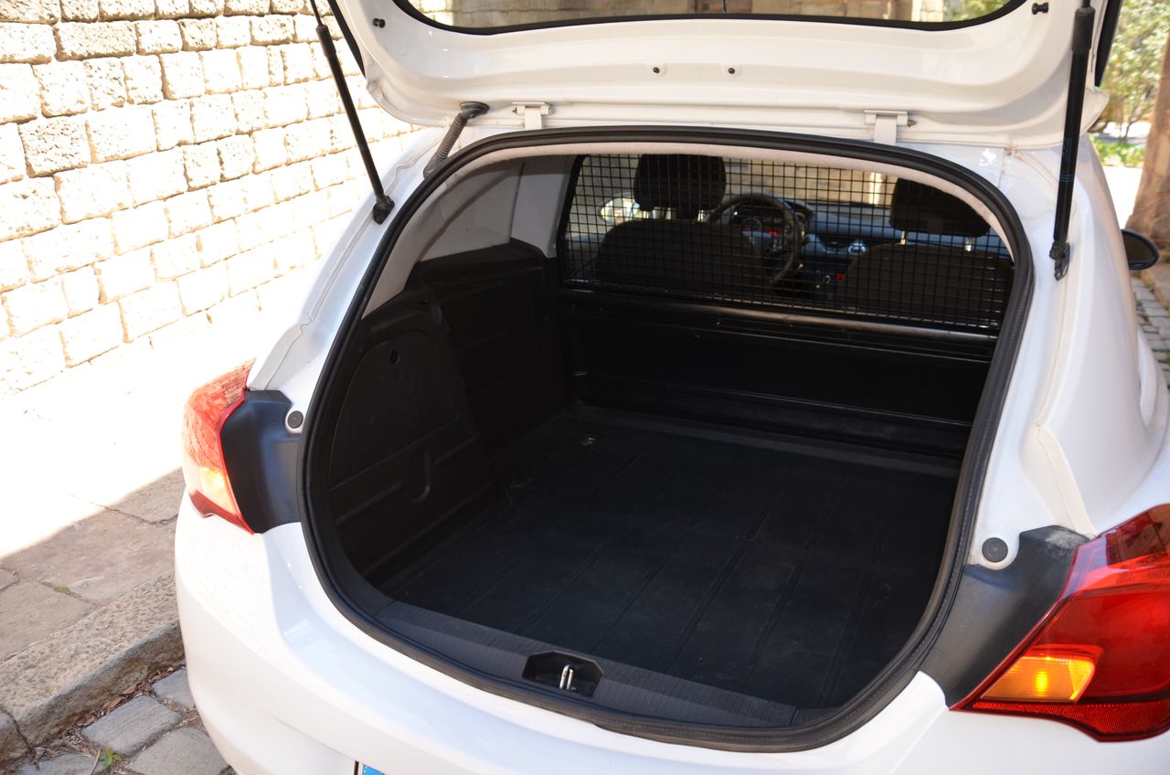 Opel Corsa 1.3CDTI EXPRESSION BERLINA COMERCIAL 75CV / BLACK FRIDAY ..  - Foto 10