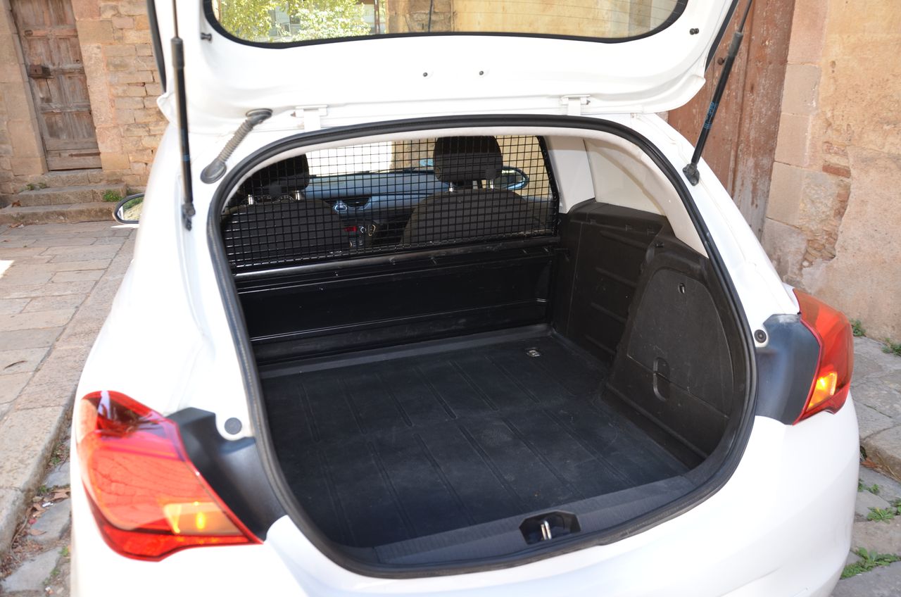 Opel Corsa 1.3CDTI EXPRESSION BERLINA COMERCIAL 75CV / BLACK FRIDAY ..  - Foto 9