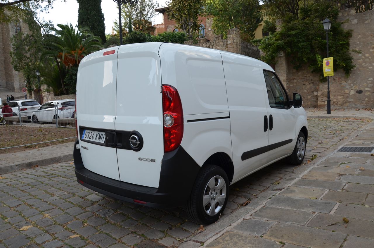 Opel Combo 1.3 L1 H1 1.3 CDTI 95CV E6 / PUERTA LATERAL MUY CUIDADA - Foto 22
