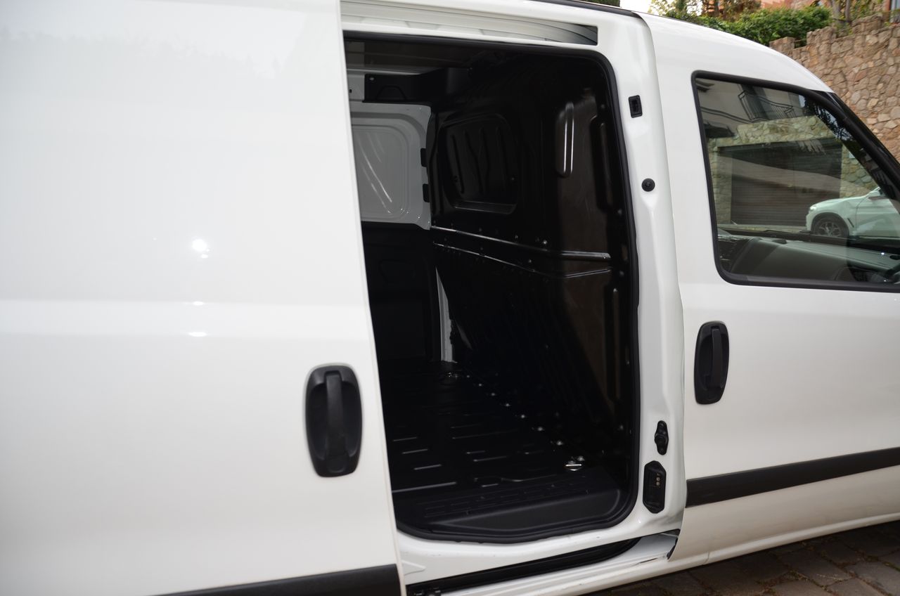 Opel Combo 1.3 L1 H1 1.3 CDTI 95CV E6 / PUERTA LATERAL MUY CUIDADA - Foto 25