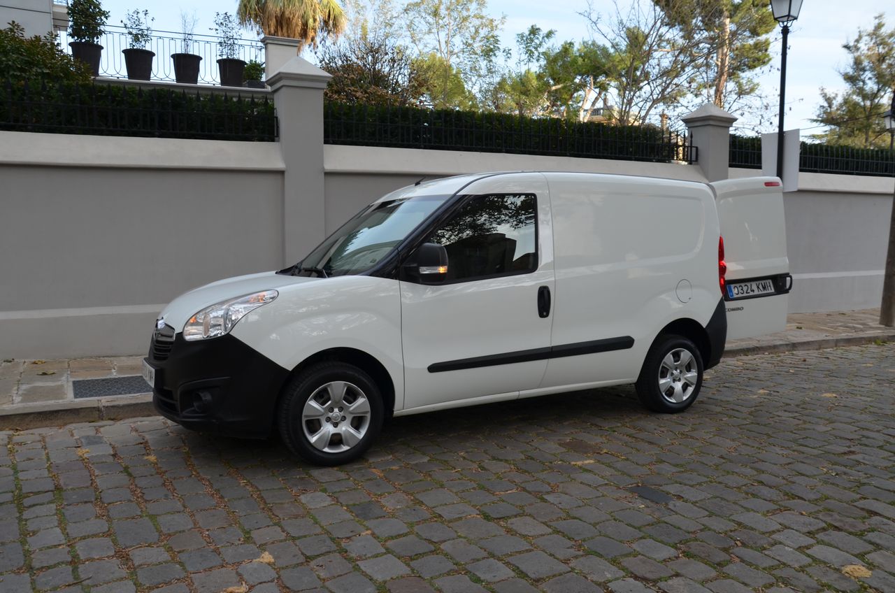 Opel Combo 1.3 L1 H1 1.3 CDTI 95CV E6 / PUERTA LATERAL MUY CUIDADA - Foto 19