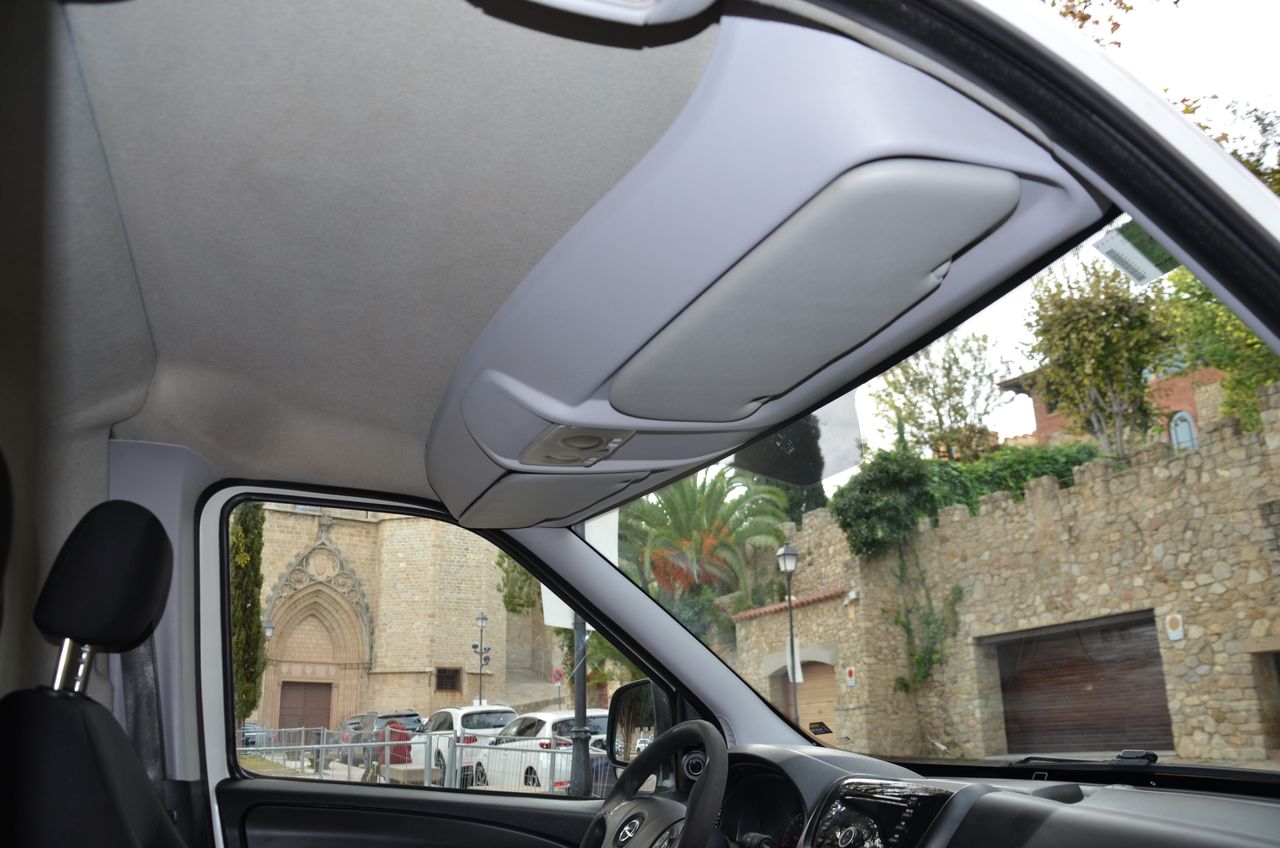 Opel Combo 1.3 L1 H1 1.3 CDTI 95CV E6 / PUERTA LATERAL MUY CUIDADA - Foto 28