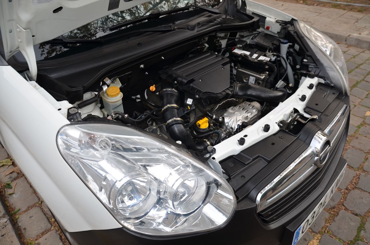 Opel Combo 1.3 L1 H1 1.3 CDTI 95CV E6 / PUERTA LATERAL MUY CUIDADA - Foto 35