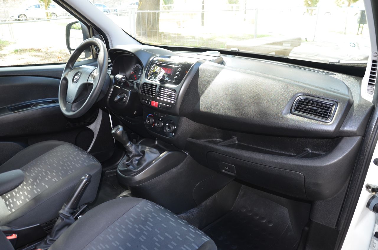Opel Combo 1.3 L1 H1 1.3 CDTI 95CV E6 / PUERTA LATERAL MUY CUIDADA - Foto 21