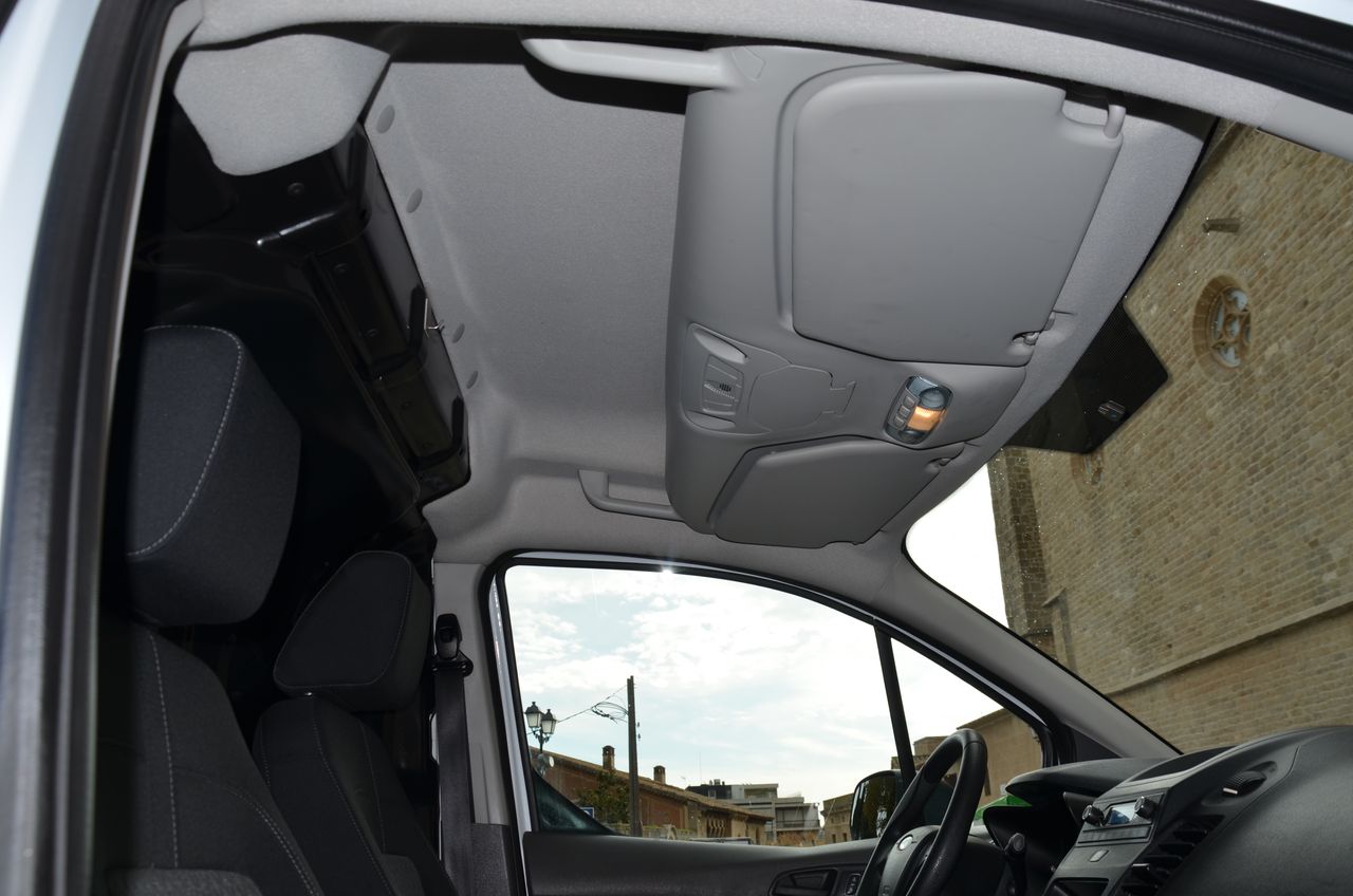 Ford Transit Connect VAN 1.5TDCI 88KW TREND 220 L1 JATO ( LUJO ) AUT/.. BACA GRANDE Y BOLA DE REMOLQUE  EXTRAIBLE  - Foto 37