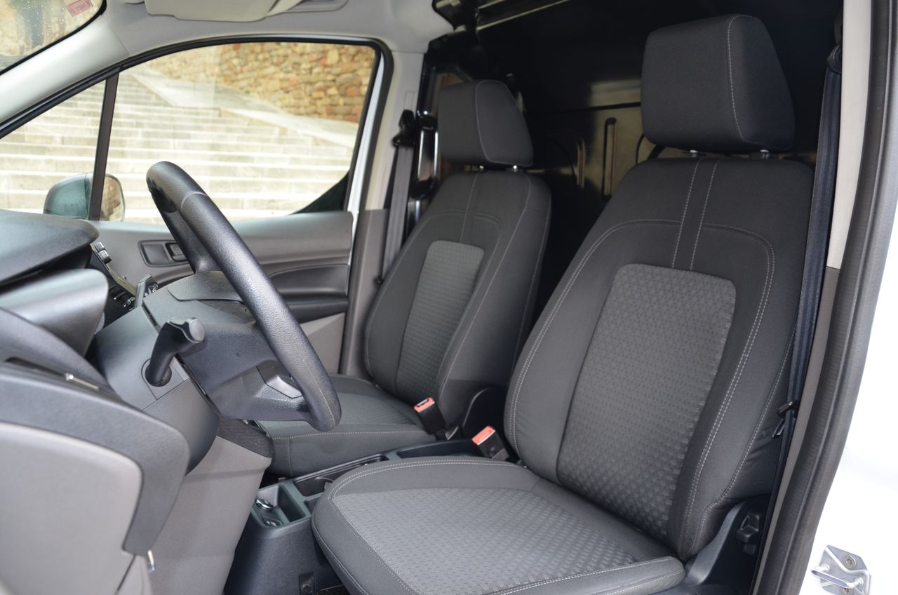 Ford Transit Connect VAN 1.5TDCI 88KW TREND 220 L1 JATO ( LUJO ) AUT/.. BACA GRANDE Y BOLA DE REMOLQUE  EXTRAIBLE  - Foto 5