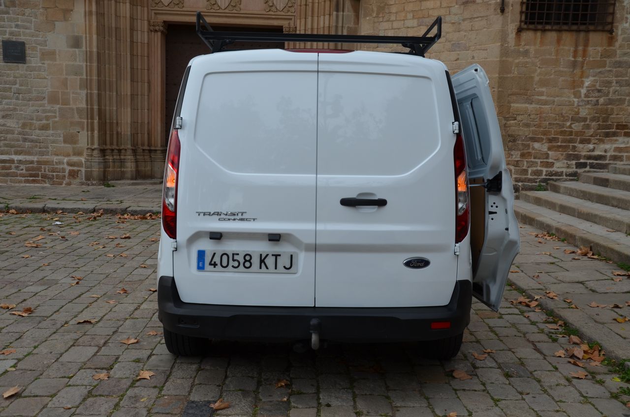 Ford Transit Connect VAN 1.5TDCI 88KW TREND 220 L1 JATO ( LUJO ) AUT/.. BACA GRANDE Y BOLA DE REMOLQUE  EXTRAIBLE  - Foto 8
