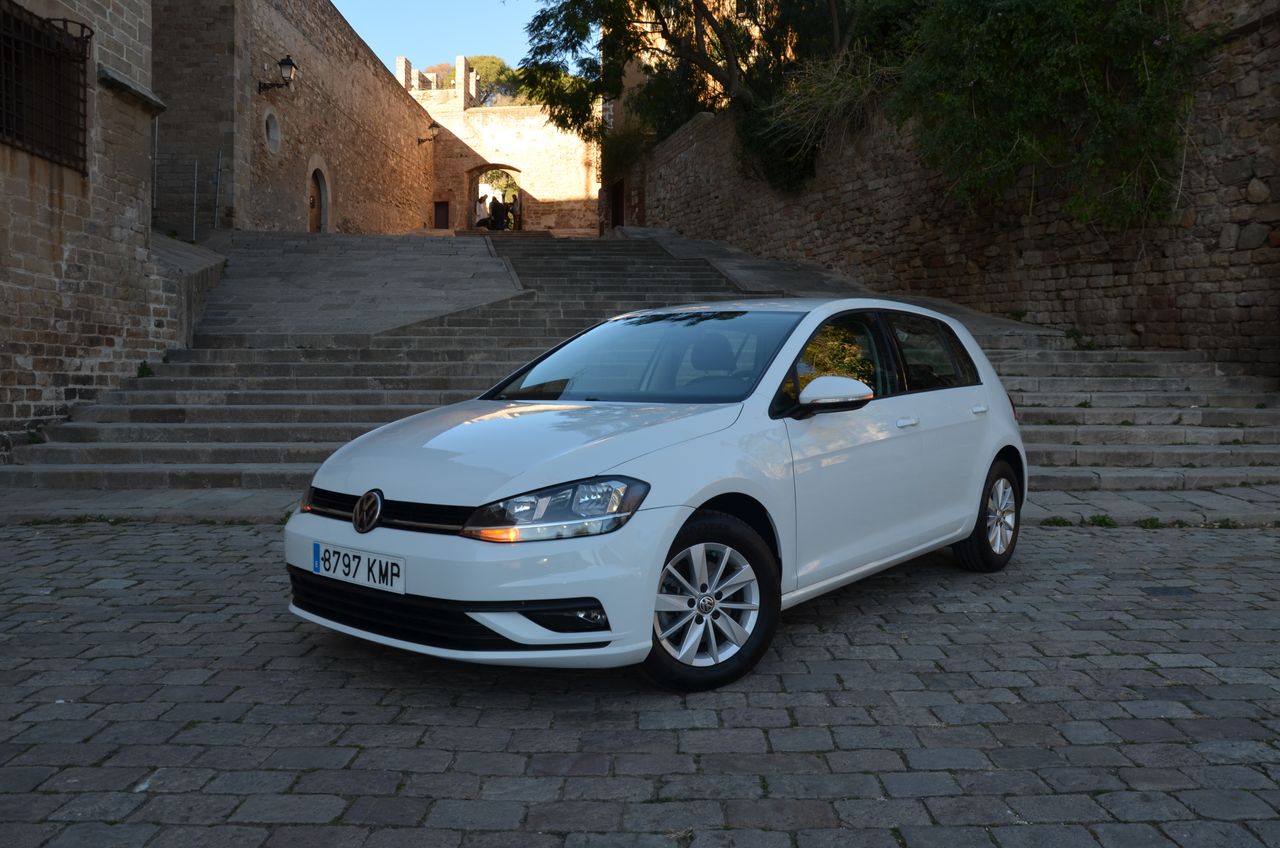 Volkswagen Golf 1.6 TDI BUSINESS & NAVEGADOR PROFESIONAL TÁCTIL  - Foto 13