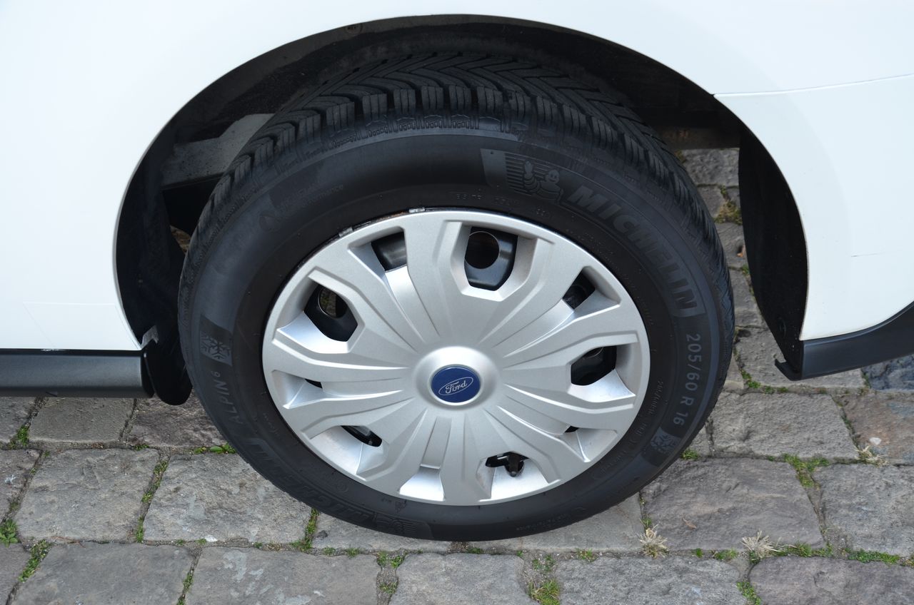 Ford Transit Connect 240 L2 1.5 TDCI 100CV TREND .. ESTANTERÍAS  SORTÍMO Y PISO REFORZADO  - Foto 20