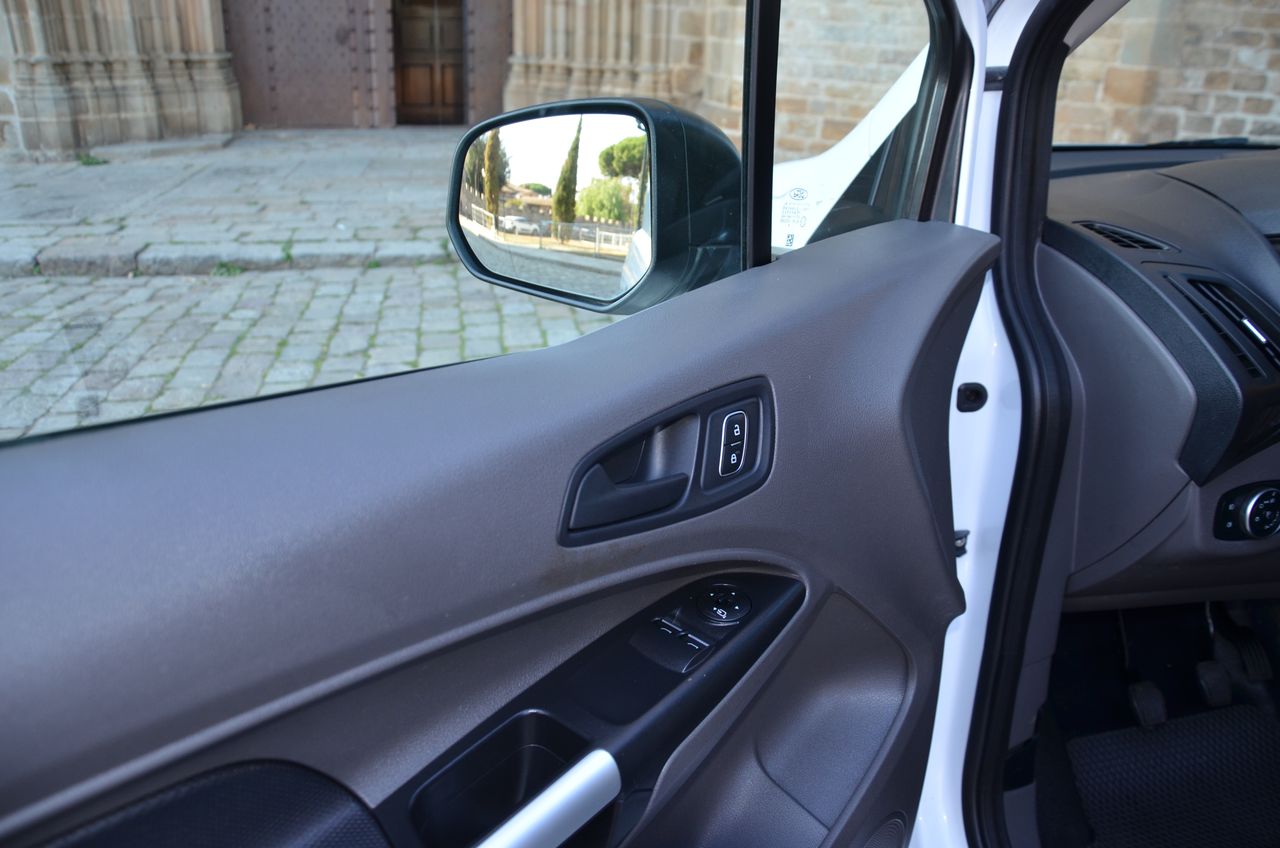 Ford Transit Connect 240 L2 1.5 TDCI 100CV TREND .. ESTANTERÍAS  SORTÍMO Y PISO REFORZADO  - Foto 23