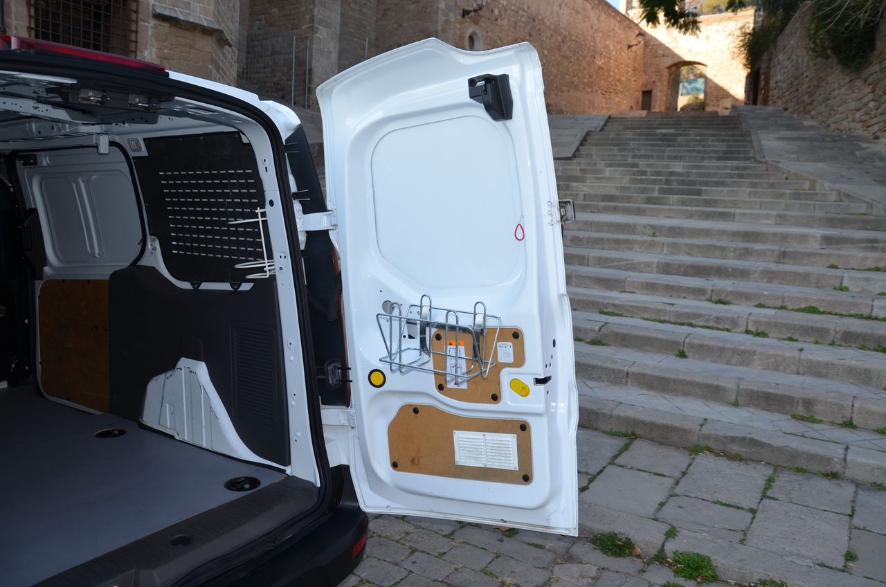 Ford Transit Connect 240 L2 1.5 TDCI 100CV TREND .. ESTANTERÍAS  SORTÍMO Y PISO REFORZADO  - Foto 27