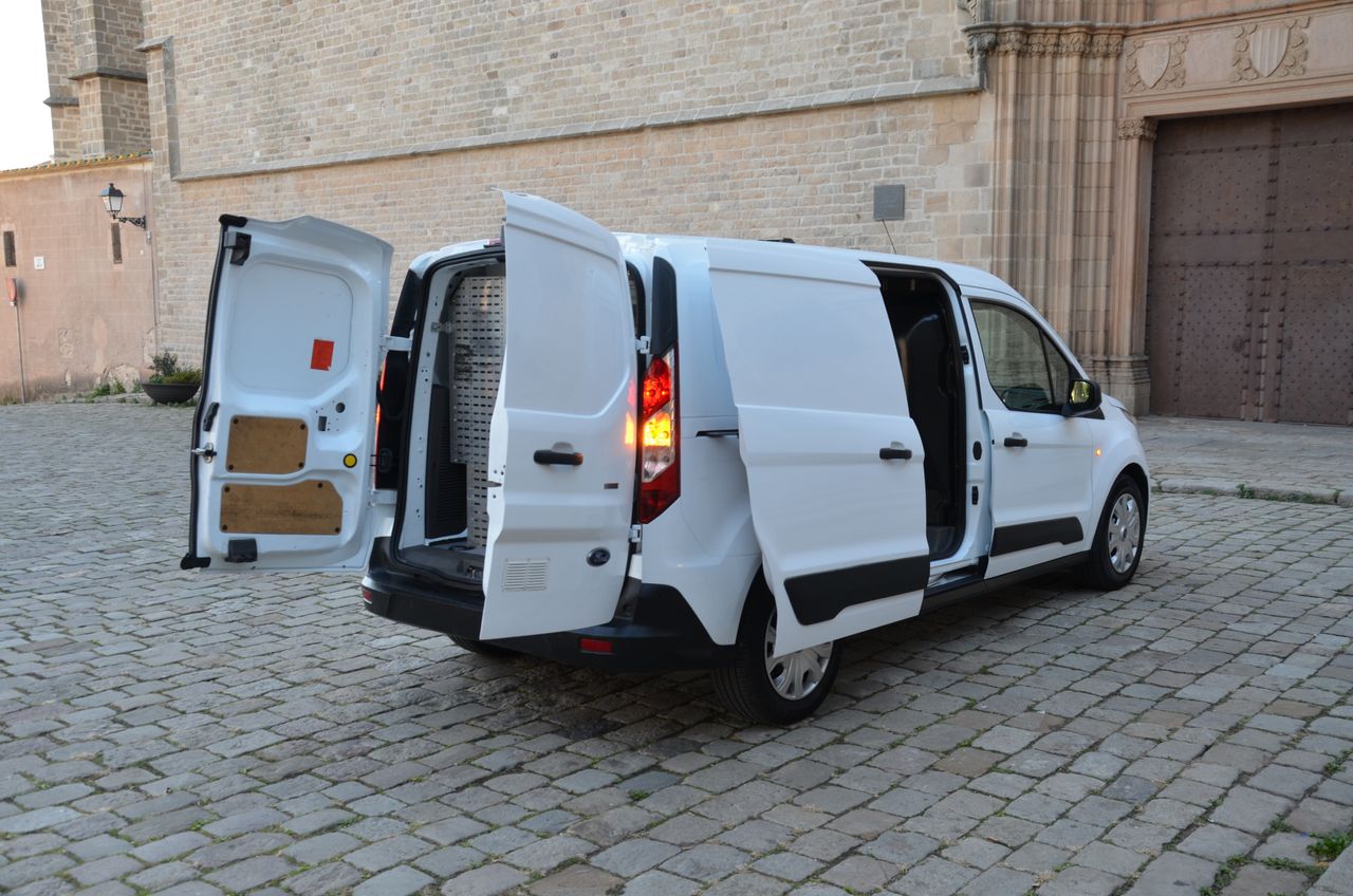 Ford Transit Connect FURGÓN 240 L2 TREND 1.5 TDCI 100CV MT6 E6dt /  CARGA AUMENTADA , ESTANTERÍAS SORTÍMO .  - Foto 23